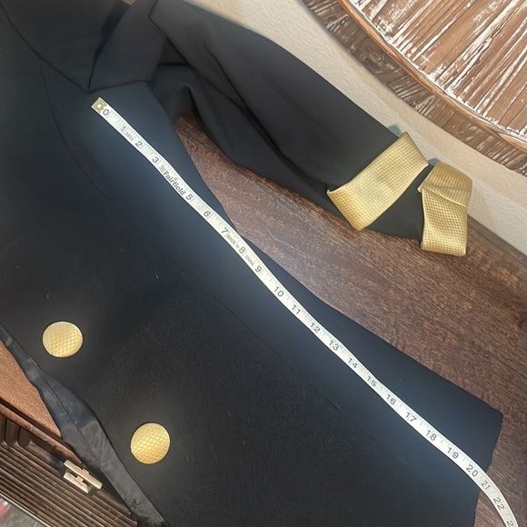 GORGEOUS VINTAGE Black and Golden trimmed blazer.. FANTASTIC!! SIZE 10 - Picture 11 of 11